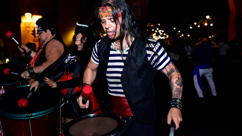 Oleada Zombie invadió la avenida Madero