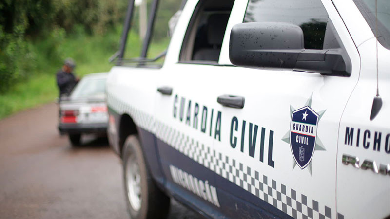 Policía de Quiroga recupera vehículo con reporte de robo 