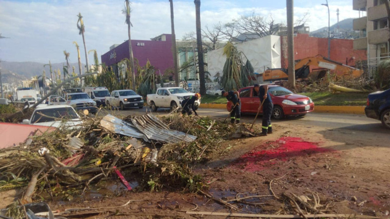 Huracán Otis: SRE ha localizado a 263 personas extranjeras en Acapulco