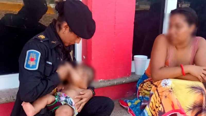 Arizbeth, mujer policía que amamantó a bebé en Acapulco; viajó desde CDMX para ayudar 