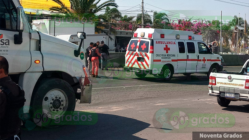 Elemento ministerial, resulta herido tras choque en la carretera Celaya-Salamanca 