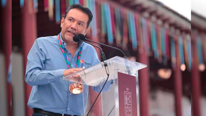 Municipios deben trabajar en regular a Airbnb, considera Roberto Monroy 