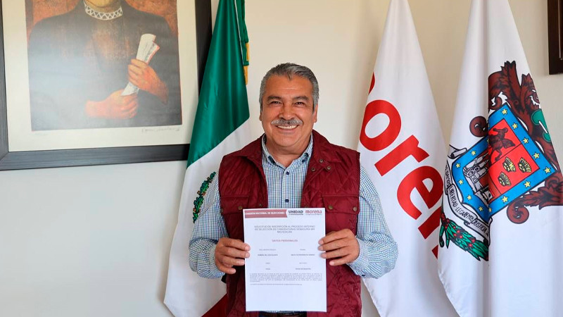 Oficializa Raúl Morón su registro como aspirante al Senado de la República 