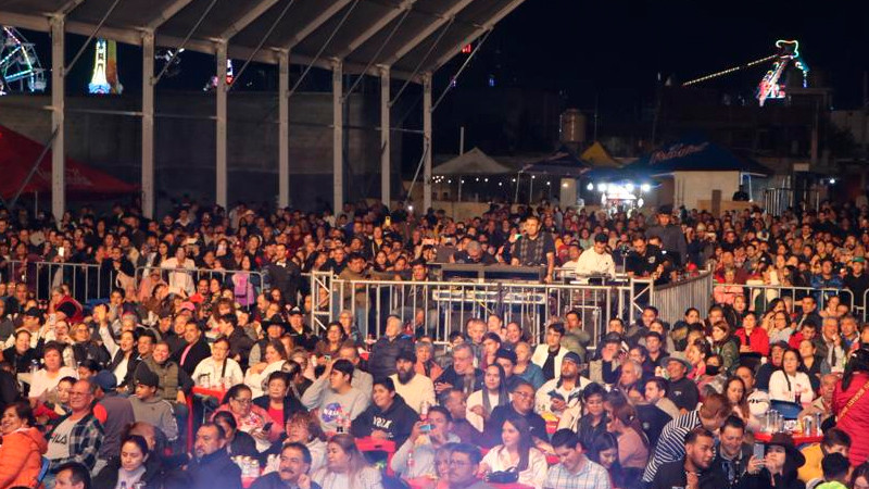 Con gran éxito se presentó la Sensacional Sonora Santanera en el foro de Espectáculos de la Feria de Cd. Hidalgo