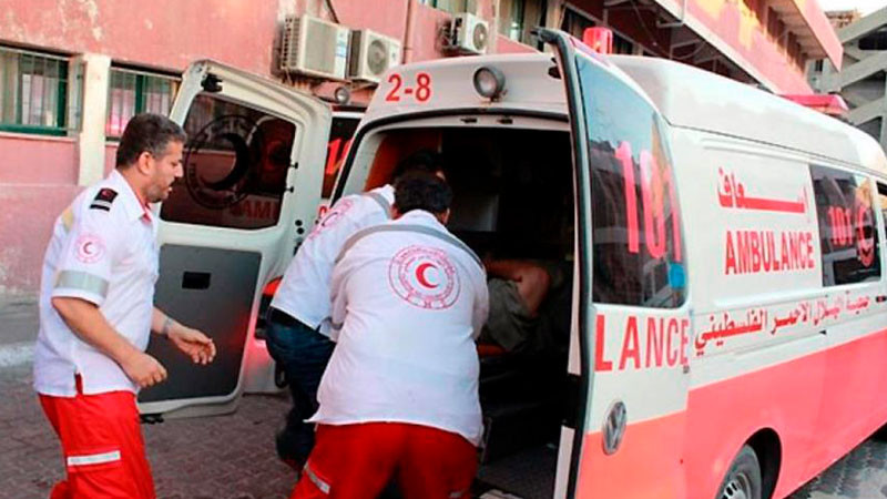 Israel ataca ambulancia en Gaza; reportan 13 muertos y 26 heridos 