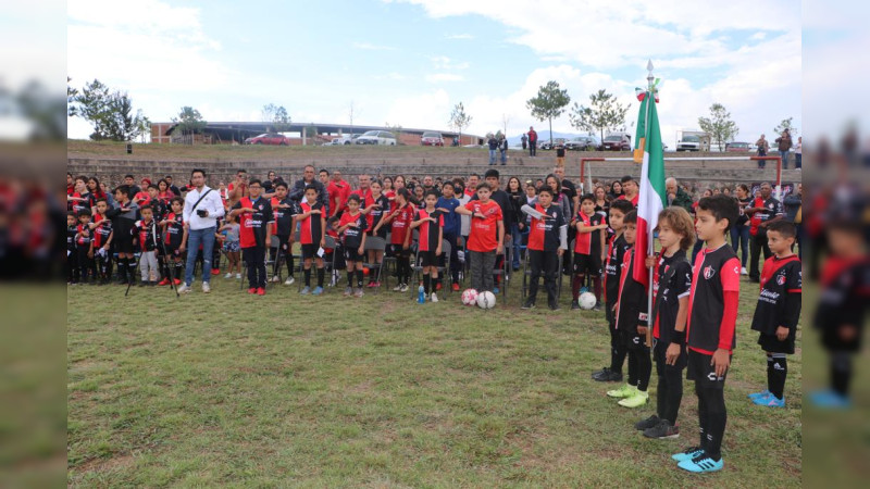 El regidor Luis Gildardo López Bernal inauguró la academia del Atlas FC de Ciudad Hidalgo