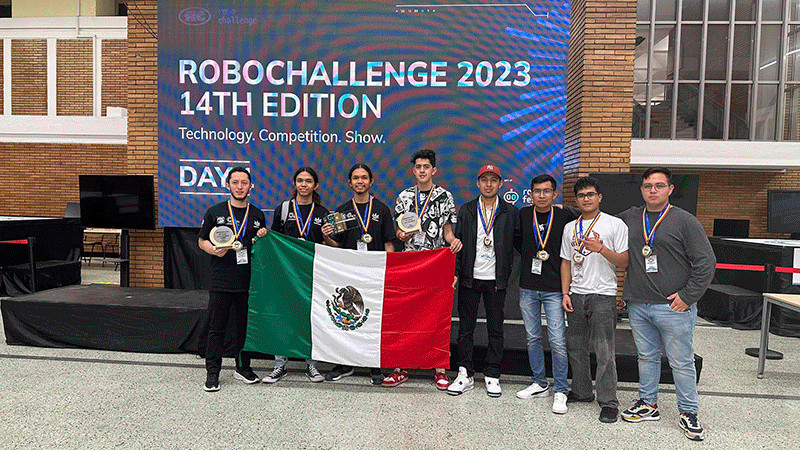 Estudiante y egresados de la carrera de Ingeniería mecatrónica del ITSCH, ganan tercer lugar en 14° edición del Robochallenge 2023 