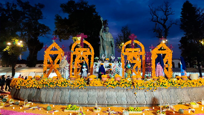 Creció +12% afluencia turística en Noche de Muertos en Michoacán, informa Roberto Monroy 
