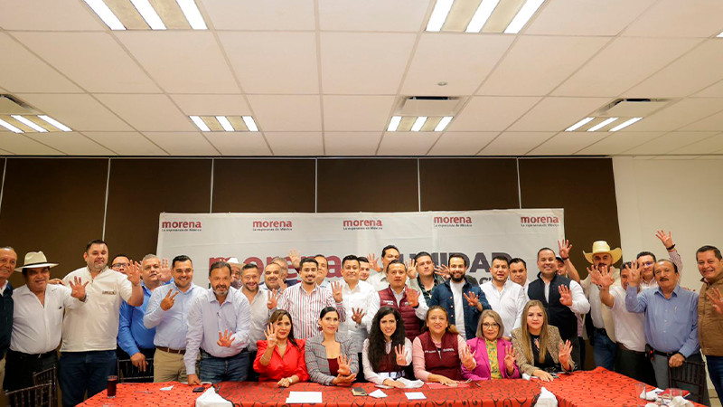 Se suman 35 alcaldes a Torres Piña rumbo al Senado 