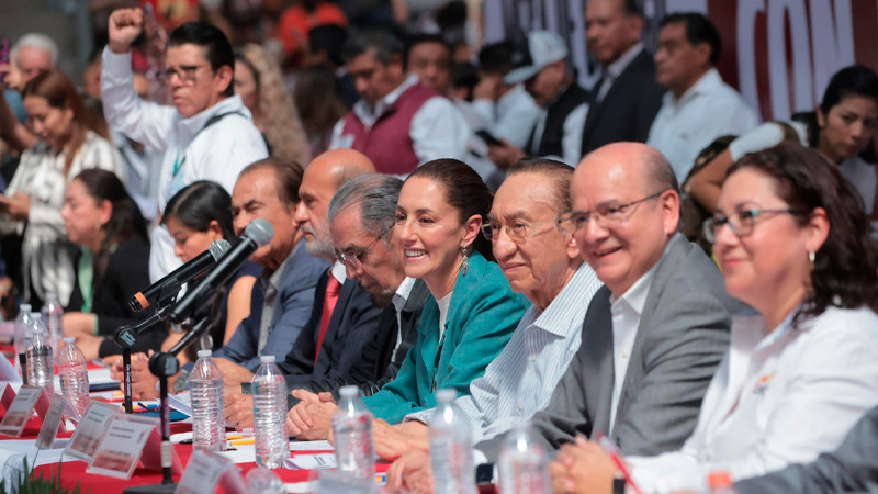 Sheinbaum destaca avances de la 4T en materia laboral, en reunión con líderes sindicales 