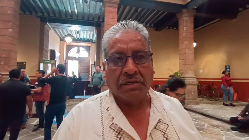 Integrantes de la CNTE se manifiestan divididos en Michoacán