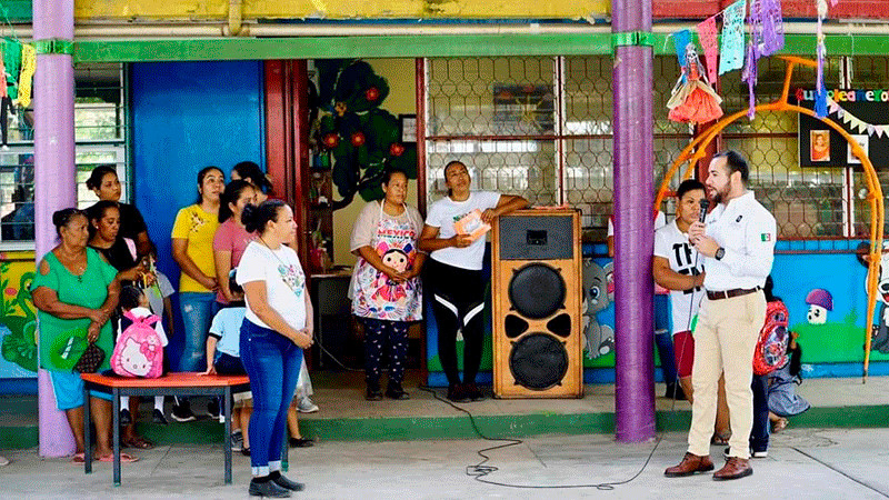 Promueve Reyes Galindo agenda digital para la educación michoacana 