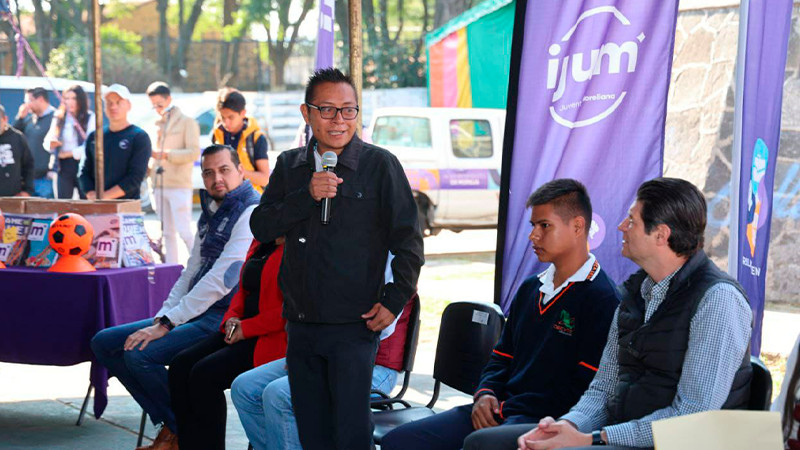 Impulsa Alfonso Martínez el desarrollo integral de jóvenes en San Nicolás Obispo