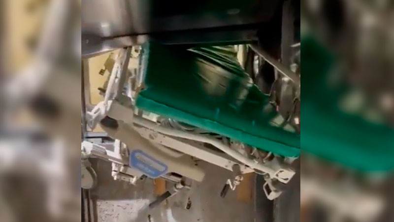 En Monterrey, un camillero casi queda prensado en elevador del hospital del IMSS 