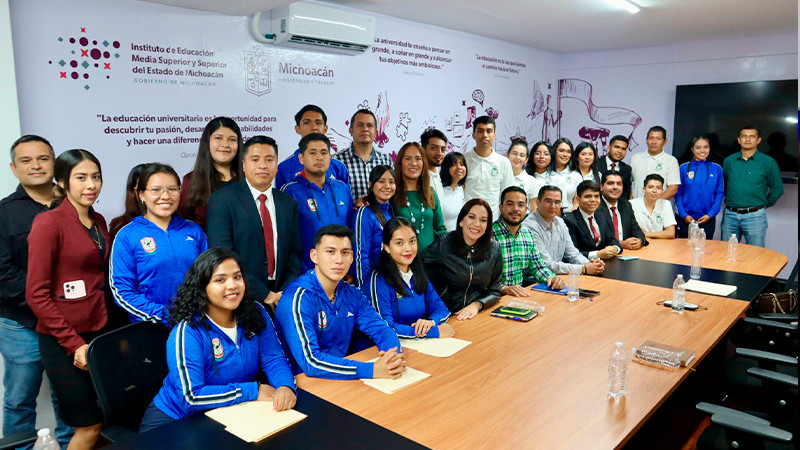 Normalistas de Michoacán destacan en prácticas académicas en Quintana Roo