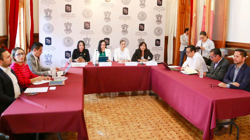 Secretaria de Educación informa avances y retos en el Congreso de Michoacán 