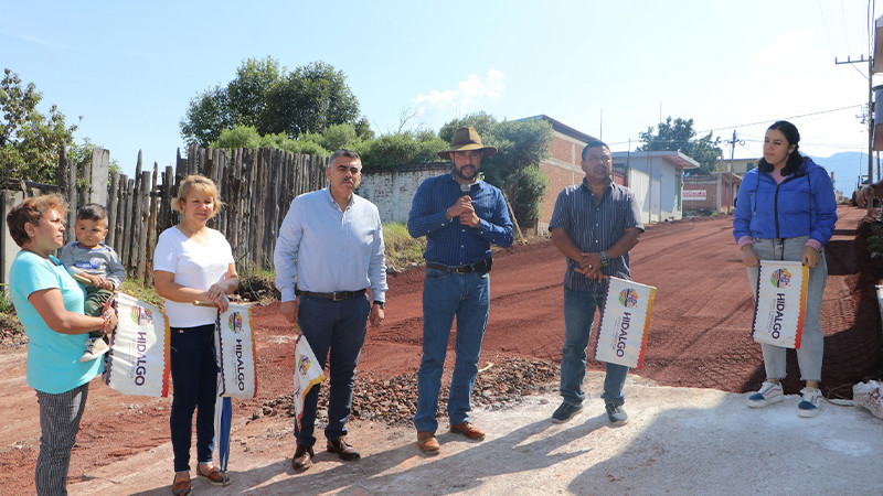 Inauguran trabajos de pavimentación en calle Orquídea colonia Morelos, Intenciones de la Nación en CD. Hidalgo