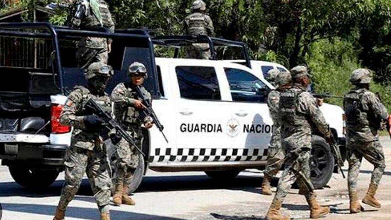 Grupo de delincuentes agreden a elementos de la GN en Vista Hermosa, Michoacán  