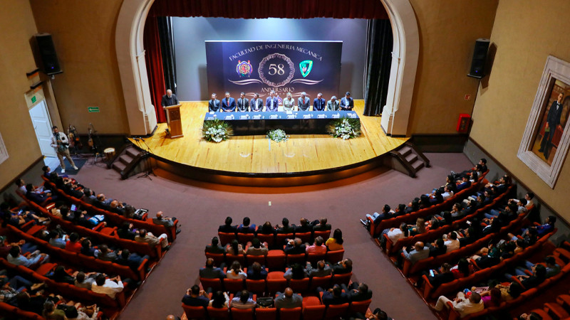 Estamos haciendo equipo a favor de la UMSNH: Yarabí Ávila