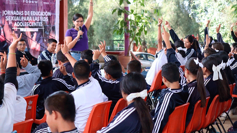 Educación sexual, fundamental para el futuro de las y los jóvenes de Peribán: Seimujer