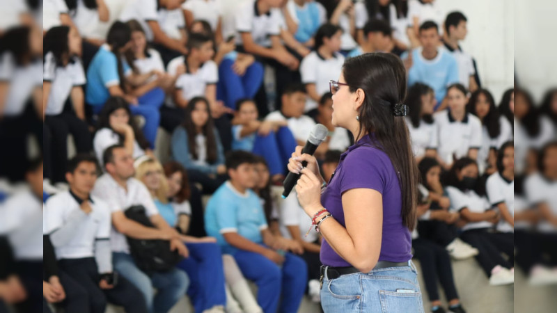 Educación sexual, fundamental para el futuro de las y los jóvenes de Peribán: Seimujer
