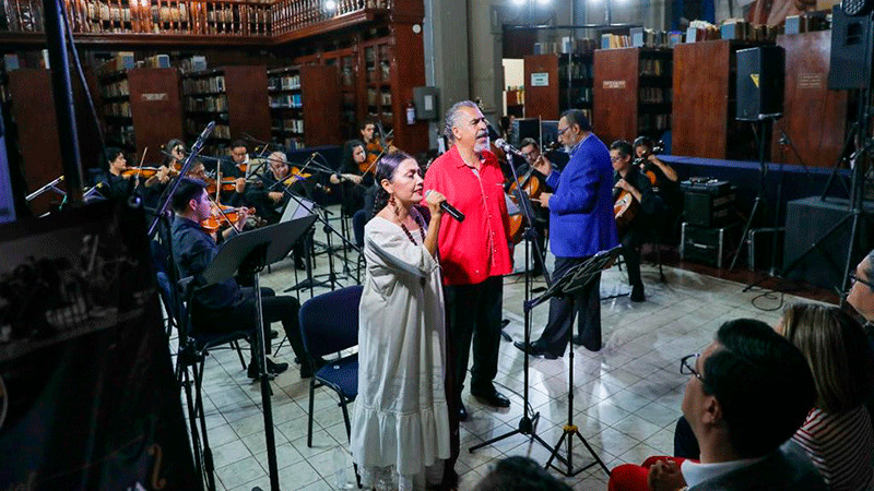 Con cantos, enaltecen José Luis Pedraza y la OCUM el legado de la Universidad Michoacana 