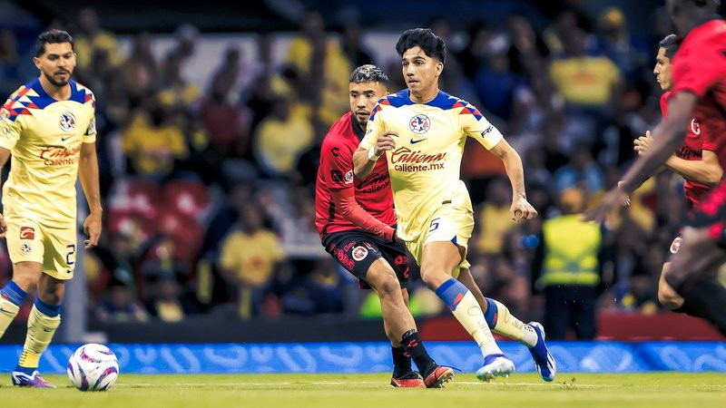 Hospitalizan a Kevin Álvarez por infección en las vías respiratorias; será baja del América 