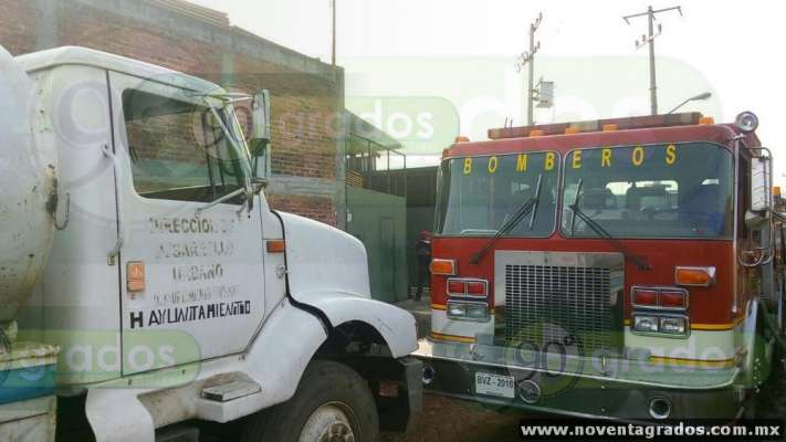 Bomberos de Zacapu, Michoacán, sofocan incendió de aserradero  - Foto 6 