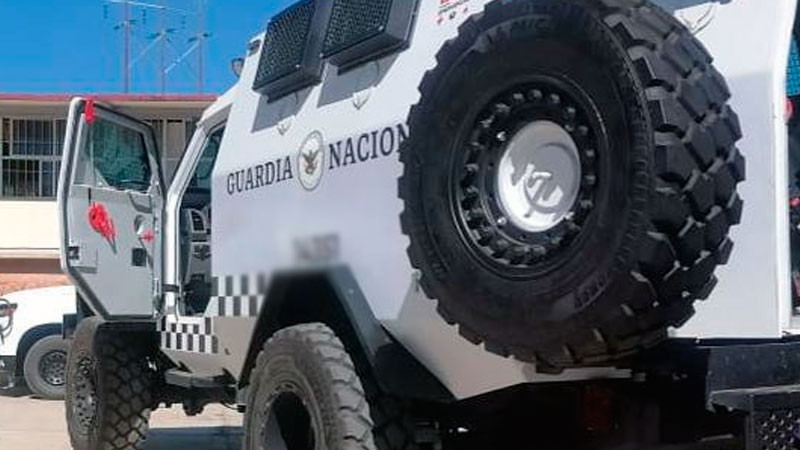 En Sonora, detienen a dos y aseguran vehículo con material bélico