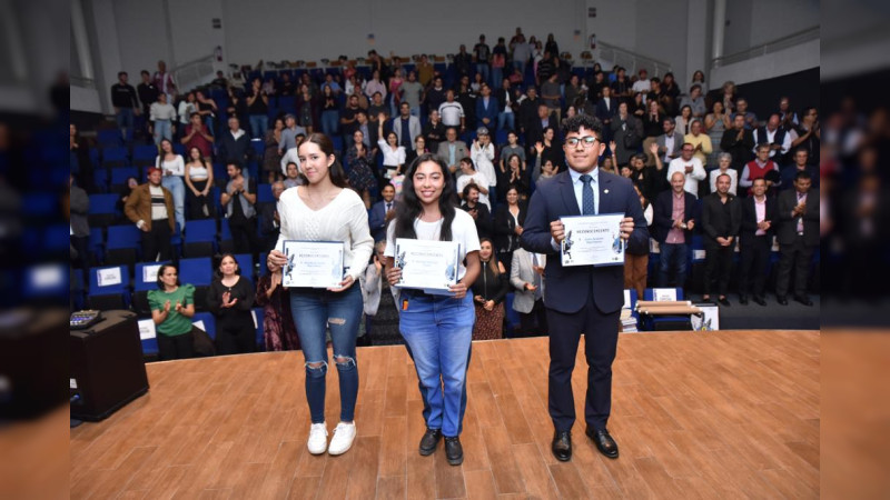 La UMSNH seguirá creciendo, con los procesos de reingeniería que implementamos: Edgar Martínez