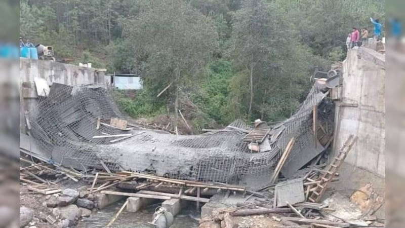 Colapso de puente  deja seis heridos en Oaxaca 