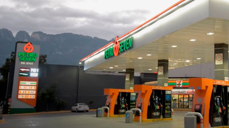 Profeco llama a Petro Seven a reconsiderar precio de gasolina regular en Monterrey 