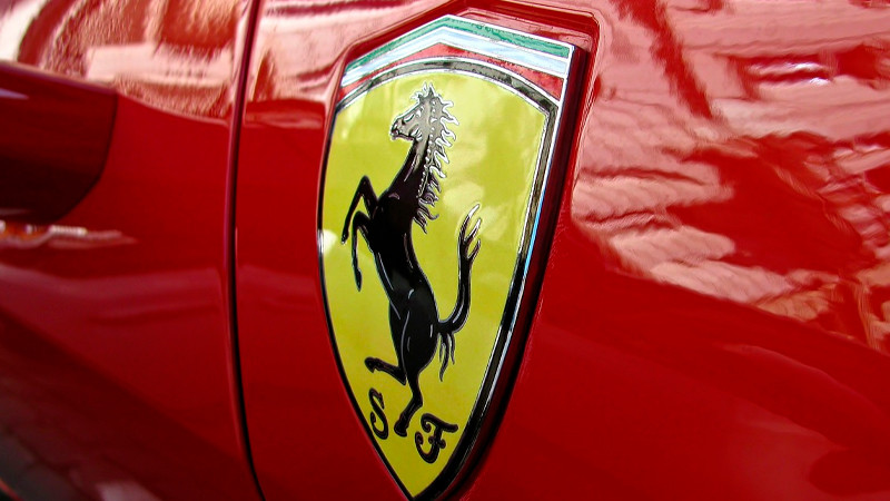 Subastan automóvil de lujo en más de 50 mdd; segundo más costoso de la historia 