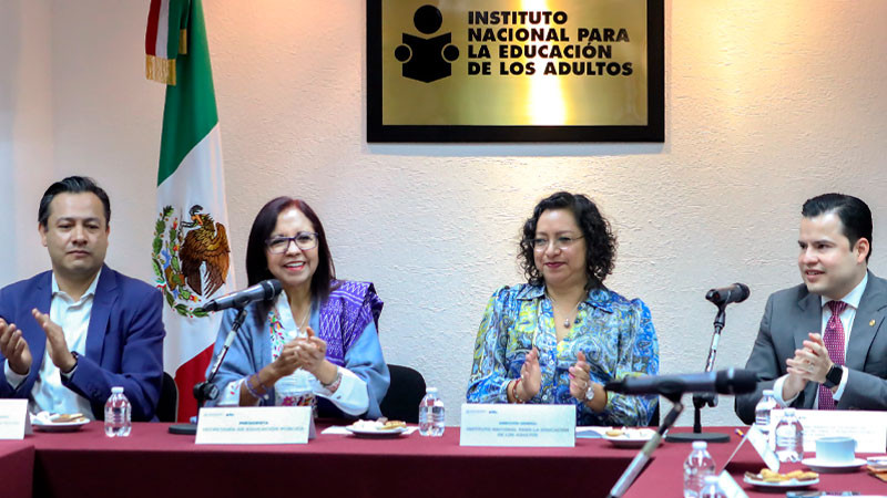 Rinde protesta Yadira Ixchel George Hernández como nueva directora general del INEA 