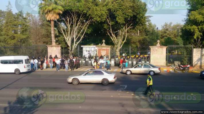 Ante incumplimiento de acuerdos, discapacitados se manifiestan en Casa de Gobierno - Foto 1 