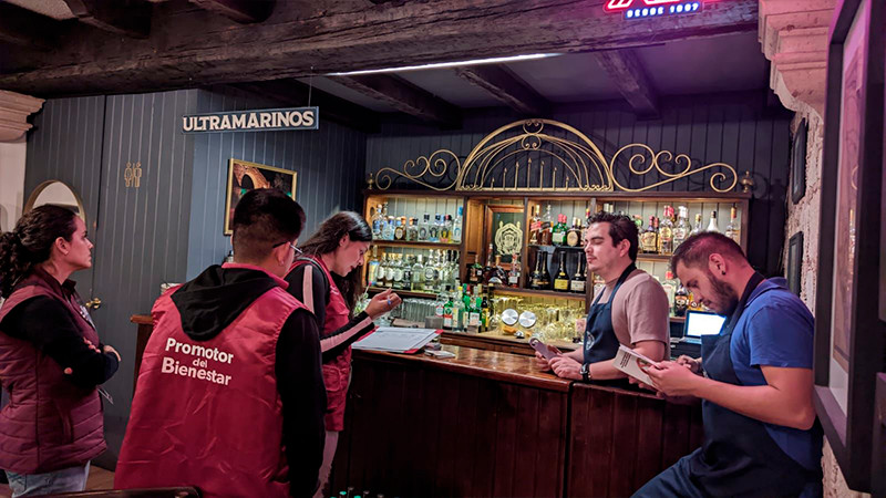 Verifica Salud Michoacán que bares de Morelia prohíban venta de alcohol a menores