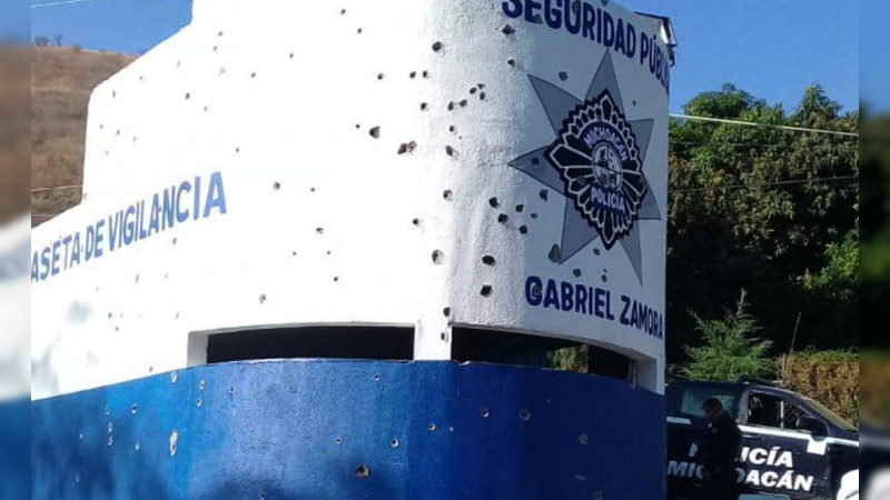 Reportan 5 agentes municipales heridos en balacera en la carretera Uruapan – Lombardía, Michoacán 