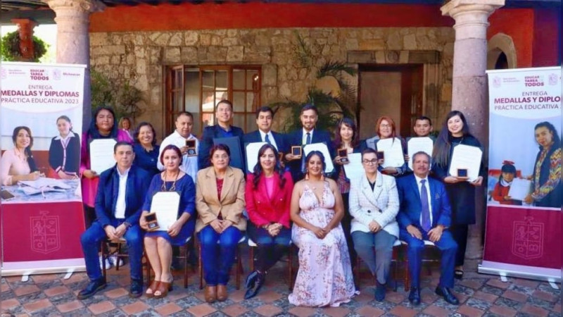 Maestros michoacanos premiados por práctica educativa, gran ejemplo: SEE