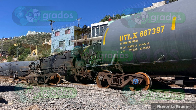 Tren se descarrila en la colonia Hércules de Querétaro  