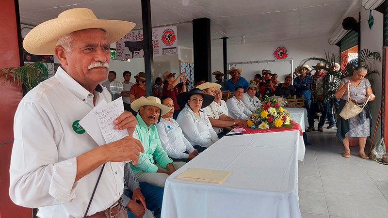 Anuncia Sader apoyo a productores de Churumuco afectados por la sequía 