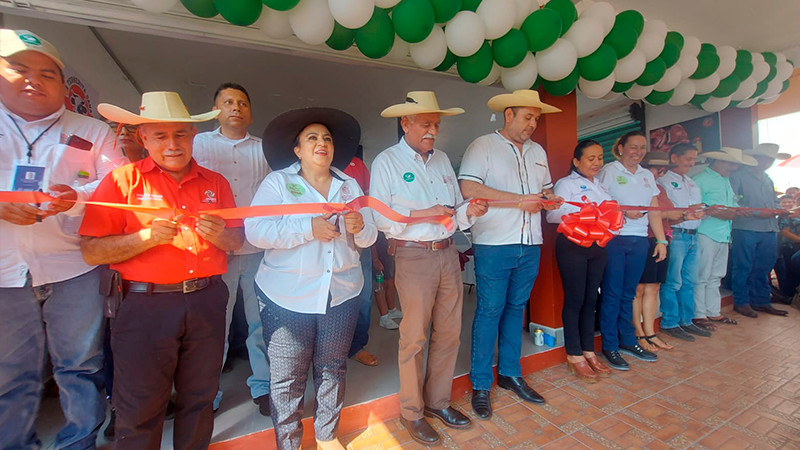 Inaugura Sader primera carnicería de producción Agrosano en Churumuco