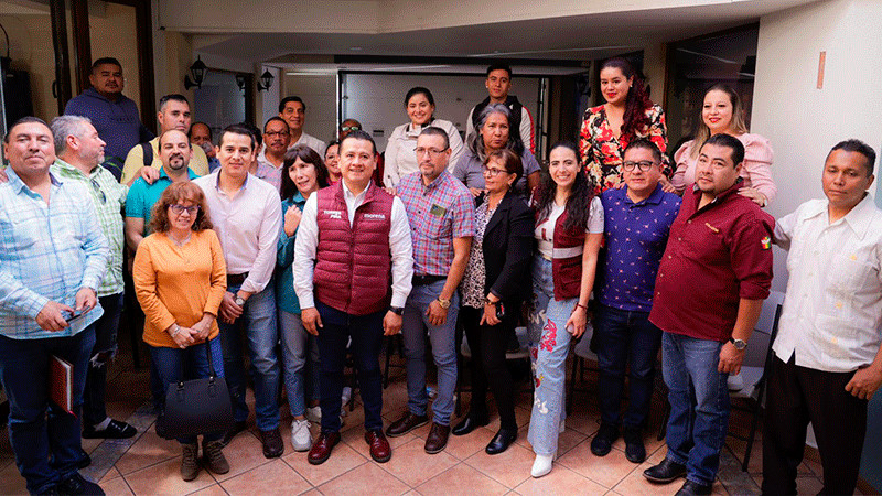 Torres Piña recibe respaldo de sindicatos de educación para afianzar el Senado 