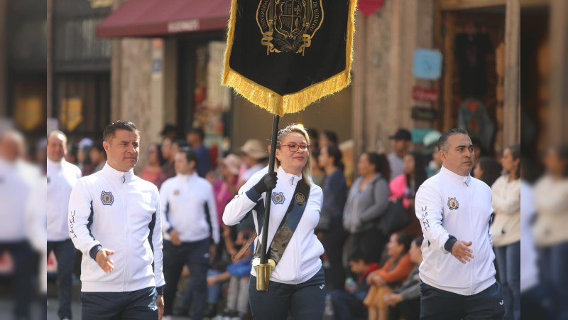 Muestran la grandeza de la Universidad Michoacana en el desfile del 20 de noviembre  