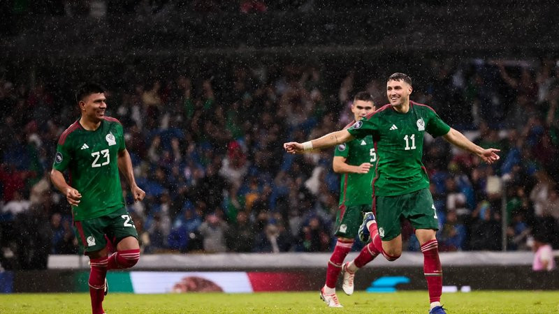 Directivo hondureño explota contra el arbitraje y la Concacaf tras el México vs Honduras 