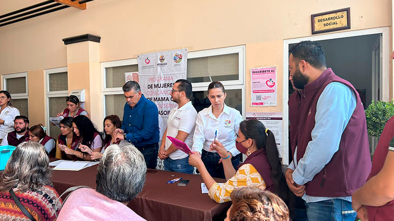 Autoridades Municipales de CD. Hidalgo, entregaron 35 apoyos del programa Mujeres con Cáncer de Mama y Cervicouterino