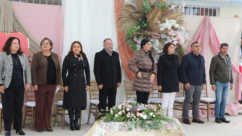 Téllez Marín, presidió el acto conmemorativo del 40 aniversario de la fundación del Jardín de Niños Villalongín