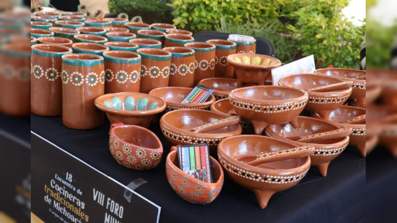 Treinta artesanos participan en 18 Encuentro de Cocineras Tradicionales 