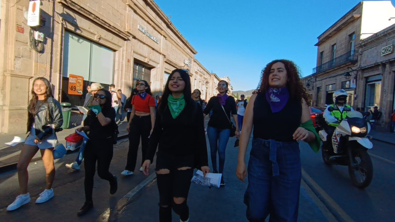 Poca asistencia a la marcha por el Día Internacional de la Eliminación de la Violencia Contra la Mujer, en Morelia