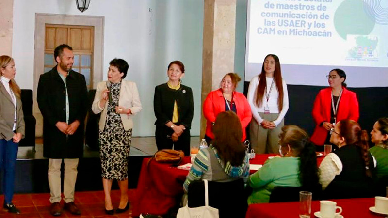 Docentes mejoran estrategias para atender a estudiantes con discapacidad: SEE