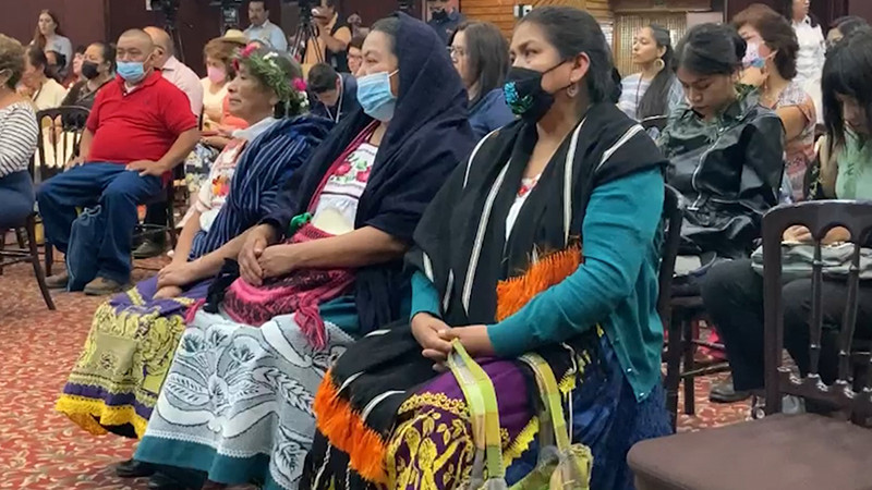 Salud Michoacán mantiene capacitación constante a 77 parteras tradicionales